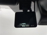 【ドライブレコーダー】映像・音声などの運転中の記録を残します。事故などを起こした起こされた時の証拠になりえますので、もしも時でも安心ですね。