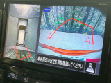【アラウンドビューモニター】専用のカメラにより、上から見下ろしたような視点で360度クルマの周囲を確認することができます☆死角部分も確認しやすく、狭い場所での切り返しや駐車もスムーズに行えます。