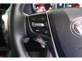 ステアリングスイッチは、オーディオ操作や、ハンズフリー電話、ディスプレイの切り替え等、運転中ハンドルから手を放さずに操作できるので、安全運転に貢献しています☆