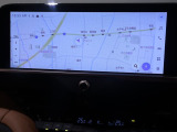 ディスプレイオーディオを装備。スマホとクルマをつなぐことで、これまでのナビに加えて、いろんなサービスが楽しめます。