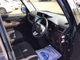 それぞれの分野のプロがお車の悩みや疑問に親身になって対応させていただきます。