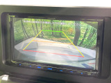 【バックカメラ】駐車時に後方がリアルタイム映像で確認できます。大型商業施設や立体駐車場での駐車時や、夜間のバック時に大活躍!運転スキルに関わらず、今や必須となった装備のひとつです!