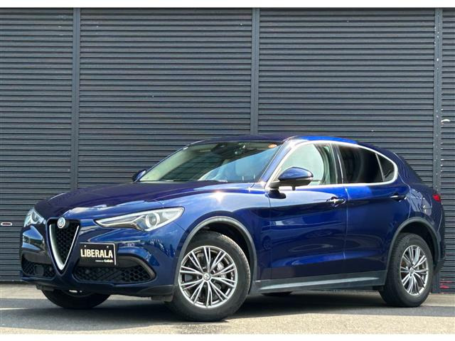 ステルヴィオ2.0 ターボ Q4 ラグジュアリーパッケージ 4WD本革シート