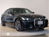 BMWのダイナミック且つエモーショナルなスタイルを印象付けるキャラクターライン(プレスライン)眺めているだけで溜め息の出る美しさです☆