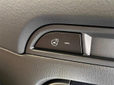 【ステアリングヒーター】冬場の寒い日に手がかじかんで運転が危険にさらされることもこれがあれば安心です!!ハンドルがじわっと暖かくなります♪
