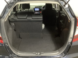 トランク荷室十分な容量あります。