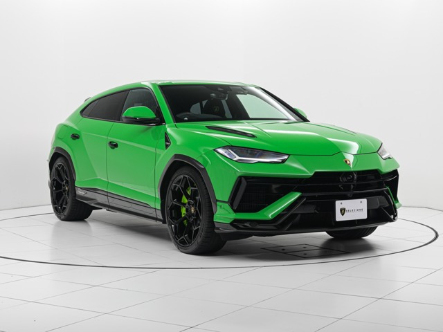 ウルス ペルフォルマンテ 4WD 