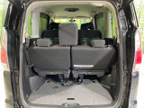 普段のお買い物や通勤、送迎等に十分な荷室スペースを確保しております。3列目シートを倒すと、大きな荷物の積載も可能です♪