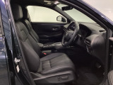 セパレートのフロント運転席は、パワーシートです。