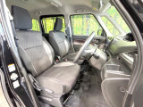運転席シート廻りは使用感も少なく、良好な状態となっています。丁寧に使われていたことがよくわかりますね。