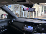 ディーラーオプション『前+車室内ドライブレコーダー』装備。表示はナビのモニター画面で行います。