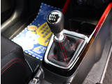 【車屋】として、長く車業界に従事した経験豊富なスタッフが多数在籍しております。
