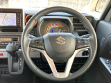【純正革巻きステアリング】上質な革を使用することで、手にしっかり馴染みとても運転しやすいハンドルです♪