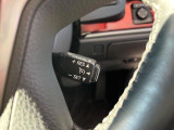 【クルーズコントロール】高速道路もラクラク走行。アクセルを離しても一定速度で走行ができ、長距離運転時の負担を軽減!加速・減速も簡単なスイッチ操作で調整できます。