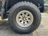 ミッキートンプソン15インチ 装備♪ (前後タイヤサイズ 33×12.5015LT)MAXTREK MADTRAC