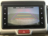 バックカメラ付きだから後方を画面で確認できます。駐車などが苦手な方でも安心のアイテムです。