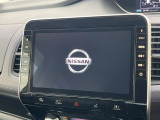 【大画面ナビ】人気の大型10インチナビを装備。存在感のある大画面はインパクト大!ナビ利用時のマップ表示は見やすく、テレビやDVDは臨場感がアップ!いつものドライブがグッと楽しくなります♪