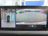ナビ画面にアラウンドビュ-モニタ-の映像を映し出しています。  狭い場所での車庫入れをサポ-トしてくれる便利アイテムです。