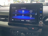 カーナビ付きです。カーナビの機能や保証につきましては、担当スタッフまでお尋ねください。