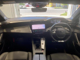 プジョー独自のi-Cockpit