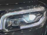 ●LEDヘッドライト:夜間走行時も良好な視界を確保し安心して運転できる高輝度LEDヘッドライトを装備!点灯速度が早く、消費電力も抑えられています。