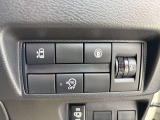 運転席から後席助手席側のスライドドアを開閉できるので便利です!