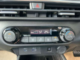 オートエアコンは、温度や風量を自動で調整してくれるため、運転に集中でき、疲労軽減にもつながります。また、車内の温度を一定に保つことで、結露やカビの発生を防ぐ効果もあります。