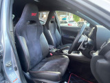 ドライバーによって運転しやすいポジションは異なり、あの車はどうなのか不安なこともありますよね。気になるお車は店頭で乗り込んでご確認いただけます♪