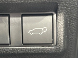 【パワーバックドア】スマートキーや運転席のボタンを押すだけでリアゲートが自動で開閉します!荷物を持っている時や、高い位置にあるバックドアを閉める際に便利な機能です♪