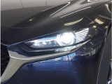 【LEDヘッドライト】省電力で長寿命の明るく運転しやすいLEDヘッドランプです。明るく照らすので暗い夜道からお客様を守ってくれます。お近くの広島マツダまでお越しください。