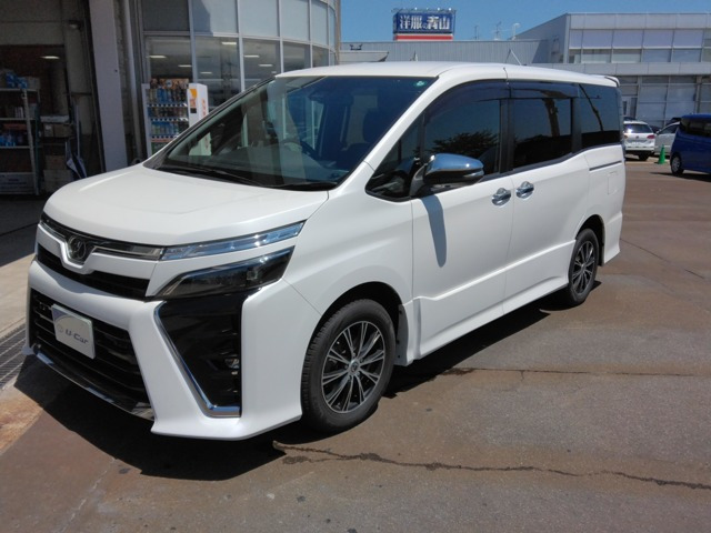 ヴォクシー 2.0 ZS 煌II 4WD 