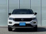一目でVolkswagenとわかる顔です!