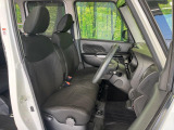 運転席シート廻りは使用感も少なく、良好な状態となっています。丁寧に使われていたことがよくわかりますね。