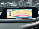 【360°ビューモニター】専用のカメラにより、上から見下ろしたような視点で360度クルマの周囲を確認することができます☆死角部分も確認しやすく、狭い場所での切り返しや駐車もスムーズに行えます。