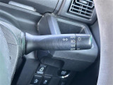 【オートライト(AUTO)】外の明るさをシステムが感知して、自動でヘッドライトが点灯します!ヘッドライトをつけ忘れを防ぐ便利機能です。