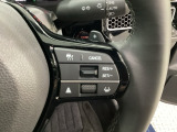 右側のステアリングスイッチはHondaセンシング系のスイッチの他にセレクターホイールを装備。スピードメーター内・マルチインフォメーション・ディスプレーの各表示が確認できます。