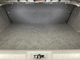 【トランク】積み込みやすくて、たっぷり積める荷室です。シートアレンジできるものは、乗車人数と荷物の量や大きさによってシートを動かすことができるので、より快適なドライブが可能です!
