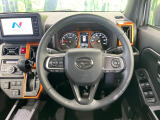 【純正革巻きステアリング】上質な革を使用することで、手にしっかり馴染みとても運転しやすいハンドルです♪