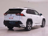 ★★★トヨタ認定中古車★★★ 1年間走行距離無制限の「ロングラン保証」が付いています。全国約5,000ヶ所のトヨタのお店で保証修理可能です。お出かけ先でも安心です。選べる延長保証もご用意しています。