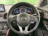 【純正革巻きステアリング】上質な革を使用することで、手にしっかり馴染みとても運転しやすいハンドルです♪