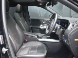 GLAクラス GLA200d 4マチック AMGライン 4WD 4WD サンルーフ