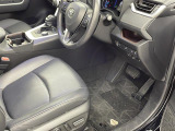 気になる車はすぐにお問い合わせください!画面右側の0066から始まる無料ダイヤルからお問い合わせ下さい!専門スタッフがお車のご質問にお答えいたします!