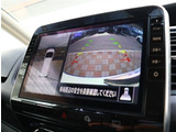 お車選びをお楽しみ頂けるよう、在庫車の展示スペースを十分に確保しております。