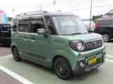 当店展示場では常時50台以上の在庫を展示しており、全車に走行距離及び修復歴を明示しております。長年の実績と経験からお客様に安心と満足をご提供致します。