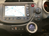 ナビゲーションはワンセグTV対応の工場装着純正HDDナビを搭載。CDの録音再生ができるサウンドコンテナ(ミュージックサーバー)付きです。