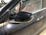 自動防眩 ヒーター内臓 LEDウィンカー内臓ドアミラー 自動防眩はミラーに無段階に反射率を調整し後続車の眩しいライト反射を軽減し夜間の安全な運転に貢献します。