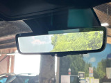 【デジタルインナーミラー】後席の大きな荷物や同乗者で後方が確認しづらい時でも安心!カメラが撮影した車両後方の映像をルームミラー内に表示。クリアな視界で状況の確認が可能です!