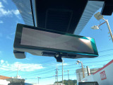 後ろに大きな荷物があっても広報確認が出来るインテリジェントルームミラーです。