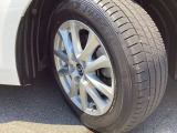 純正16インチアルミホイールでスタイルバッチリ!205/60R16タイヤです