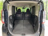 普段のお買い物や通勤、送迎等に十分な荷室スペースを確保しております。セカンドシートを倒すと、大きな荷物の積載も可能です♪
